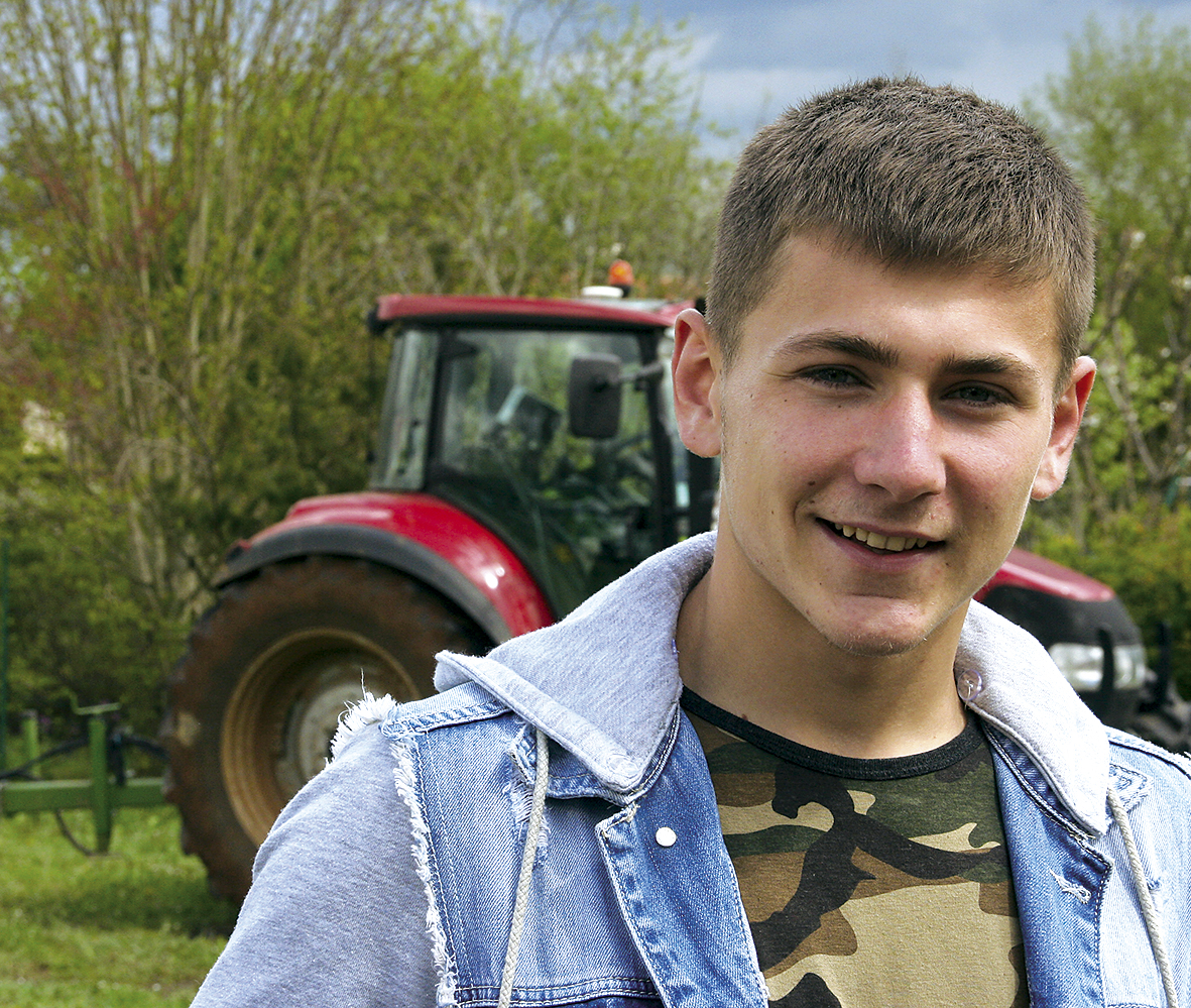 jeune agriculteur en cuma